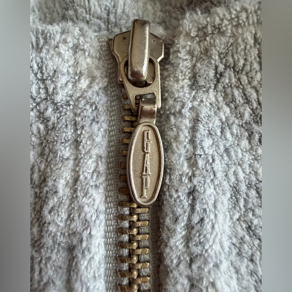 🩶🏃🏻‍♀️🧘🏻‍♀️GAP ATHLETIC Gray Fleece Zip Sweatshirt Top - Picture 3 of 6